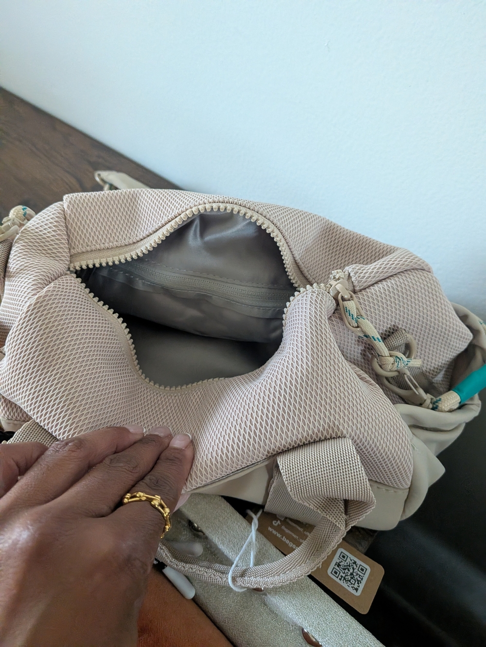 REIKI 5.5L Mini Duffle in Beige - Picture 5 of 6